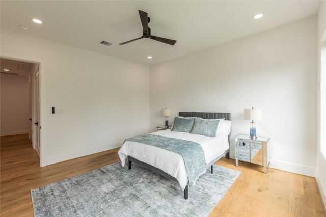 7006 Schiller Street, Houston, TX 77055