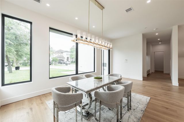 7006 Schiller Street, Houston, TX 77055
