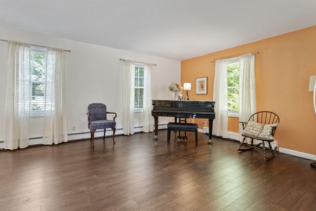15 Kelso Drive, Bow, NH 03304