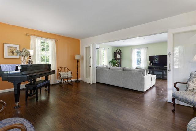 15 Kelso Drive, Bow, NH 03304