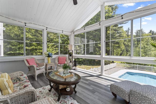 15 Kelso Drive, Bow, NH 03304
