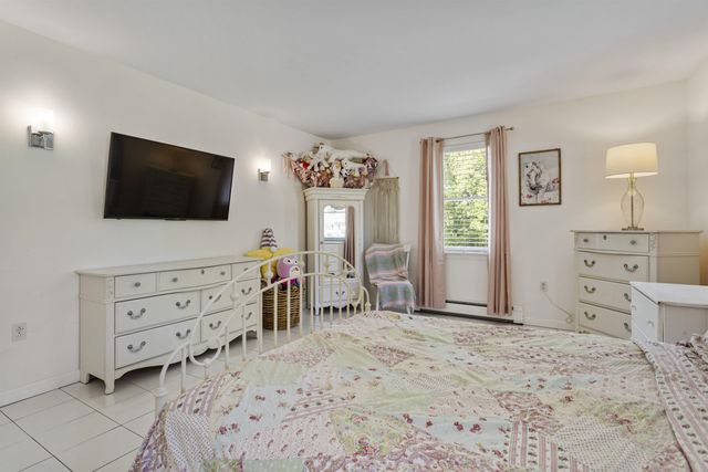 15 Kelso Drive, Bow, NH 03304