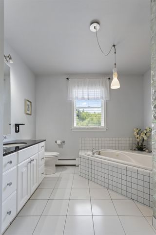 15 Kelso Drive, Bow, NH 03304
