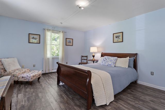 15 Kelso Drive, Bow, NH 03304