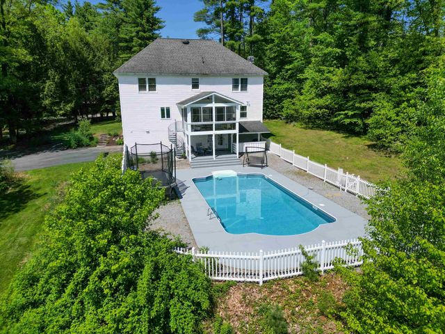 15 Kelso Drive, Bow, NH 03304