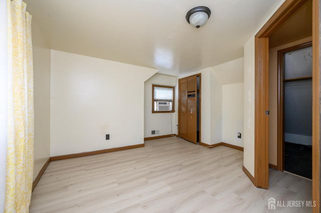 1 Ovington Avenue, Edison, NJ 08817