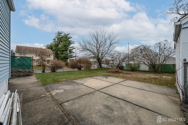 1 Ovington Avenue, Edison, NJ 08817