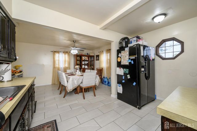 1 Ovington Avenue, Edison, NJ 08817