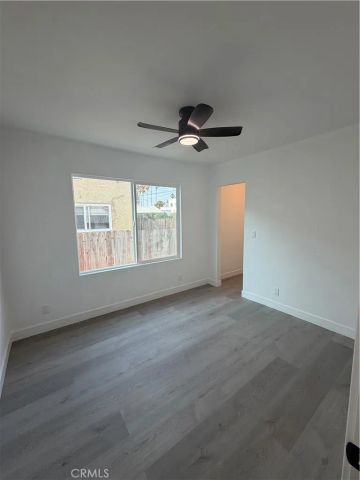 4706 8th Avenue, Los Angeles, CA 90043