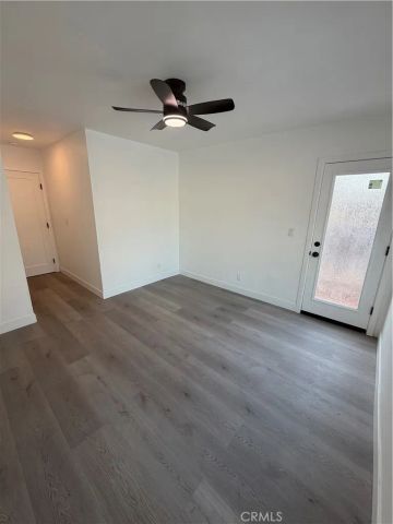 4706 8th Avenue, Los Angeles, CA 90043