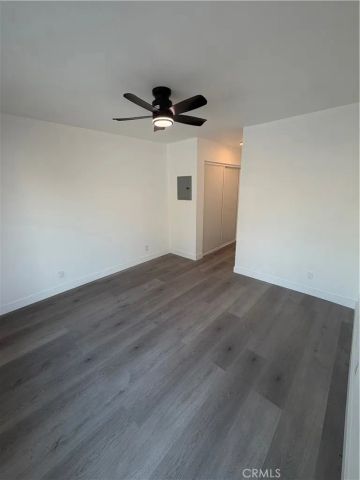 4706 8th Avenue, Los Angeles, CA 90043