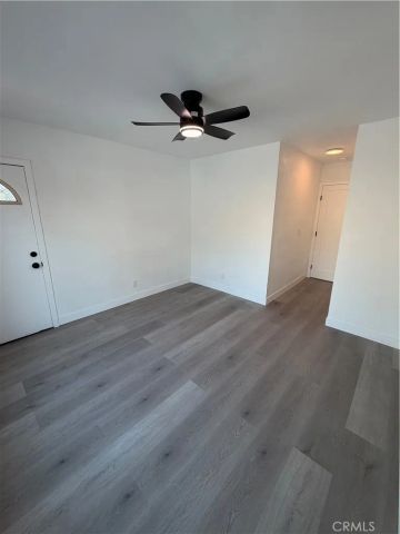 4706 8th Avenue, Los Angeles, CA 90043