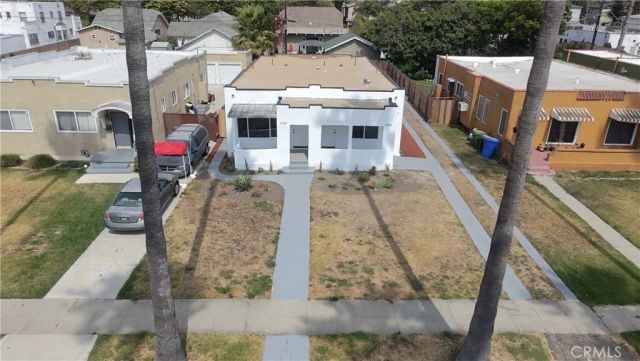 4706 8th Avenue, Los Angeles, CA 90043