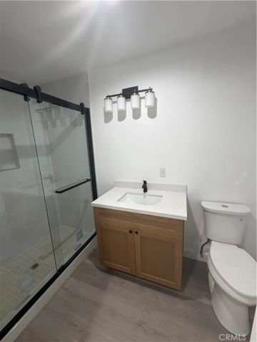 4706 8th Avenue, Los Angeles, CA 90043