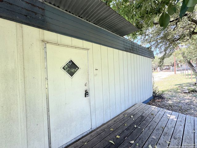 1139 Hidden Fawn, Canyon Lake, TX 78133