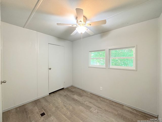 1139 Hidden Fawn, Canyon Lake, TX 78133