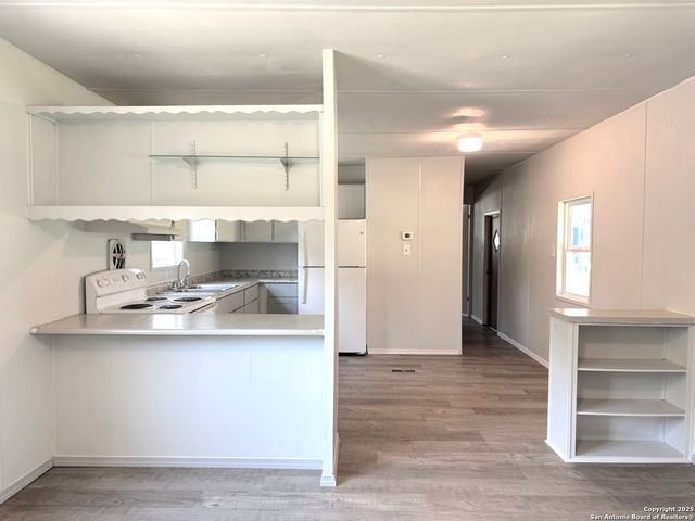 1139 Hidden Fawn, Canyon Lake, TX 78133