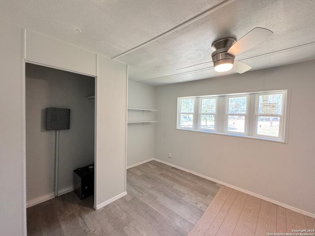 1139 Hidden Fawn, Canyon Lake, TX 78133