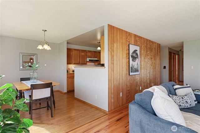 18390 E State Rt 3, Allyn, WA 98524