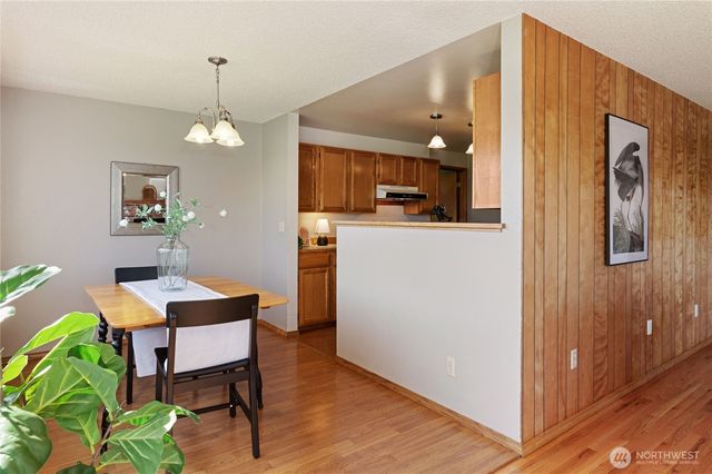 18390 E State Rt 3, Allyn, WA 98524