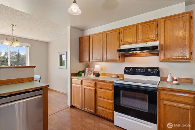 18390 E State Rt 3, Allyn, WA 98524