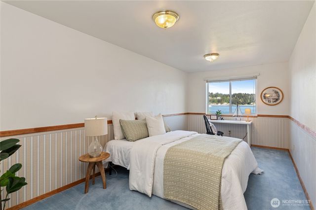 18390 E State Rt 3, Allyn, WA 98524