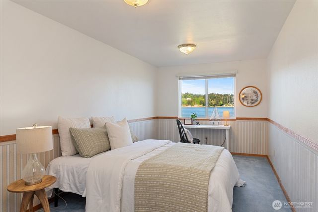 18390 E State Rt 3, Allyn, WA 98524