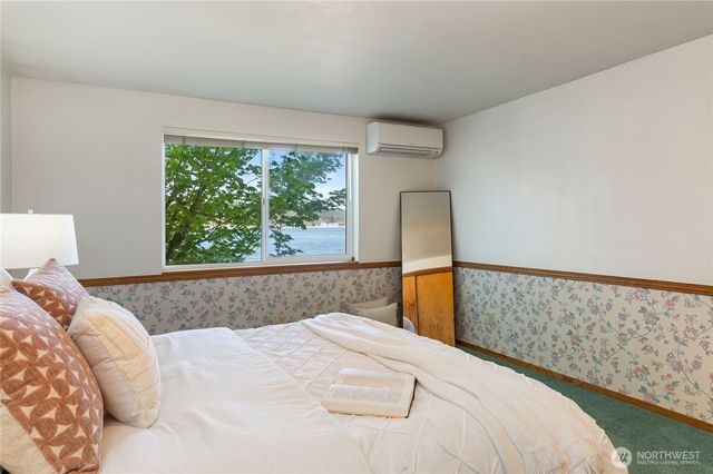 18390 E State Rt 3, Allyn, WA 98524
