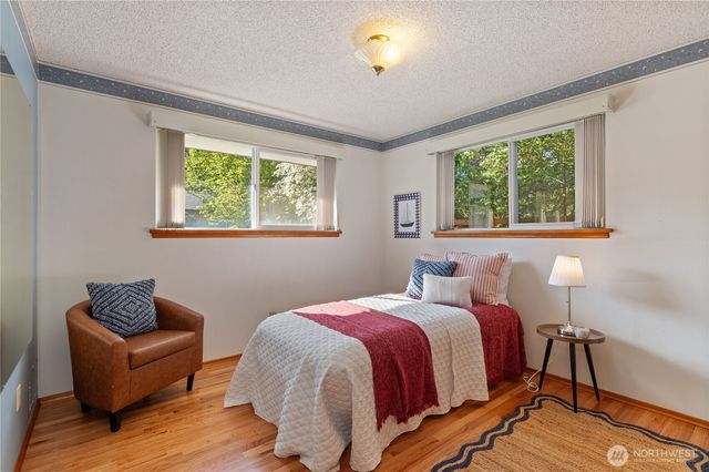 18390 E State Rt 3, Allyn, WA 98524
