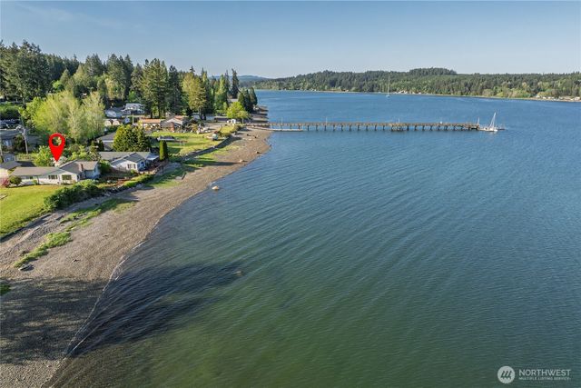 18390 E State Rt 3, Allyn, WA 98524