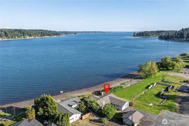 18390 E State Rt 3, Allyn, WA 98524