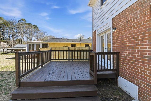 119 Gawain DR, Newport News, VA 23602