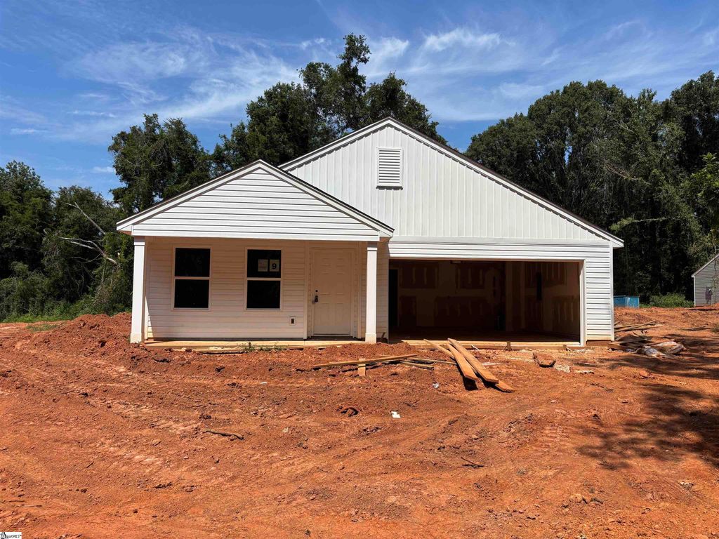 176 Perry Dean Road, Laurens, SC 29360