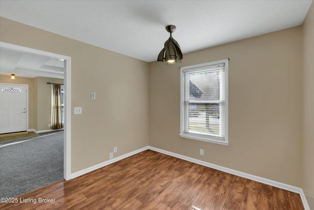 8811 Astrid Ave, Louisville, KY 40228