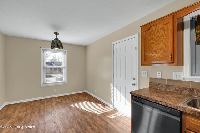 8811 Astrid Ave, Louisville, KY 40228