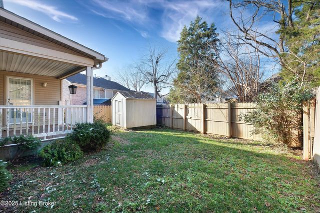 8811 Astrid Ave, Louisville, KY 40228