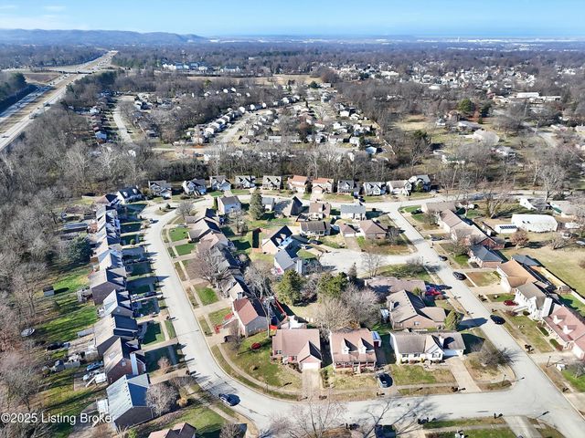 8811 Astrid Ave, Louisville, KY 40228