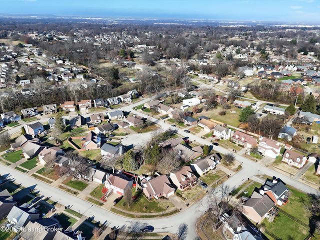 8811 Astrid Ave, Louisville, KY 40228