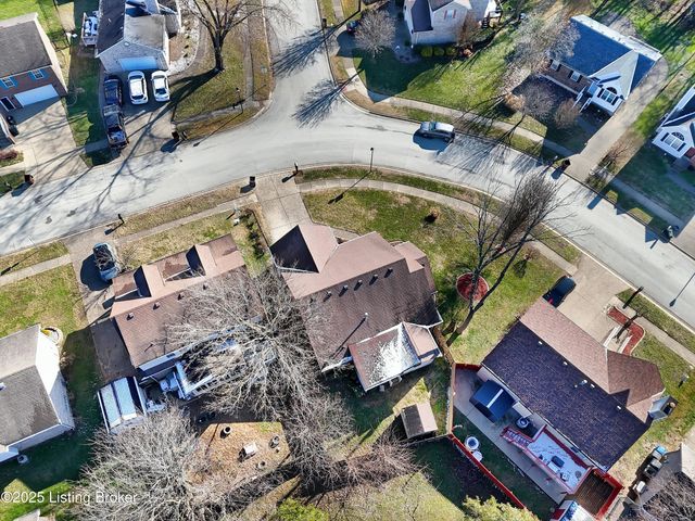 8811 Astrid Ave, Louisville, KY 40228