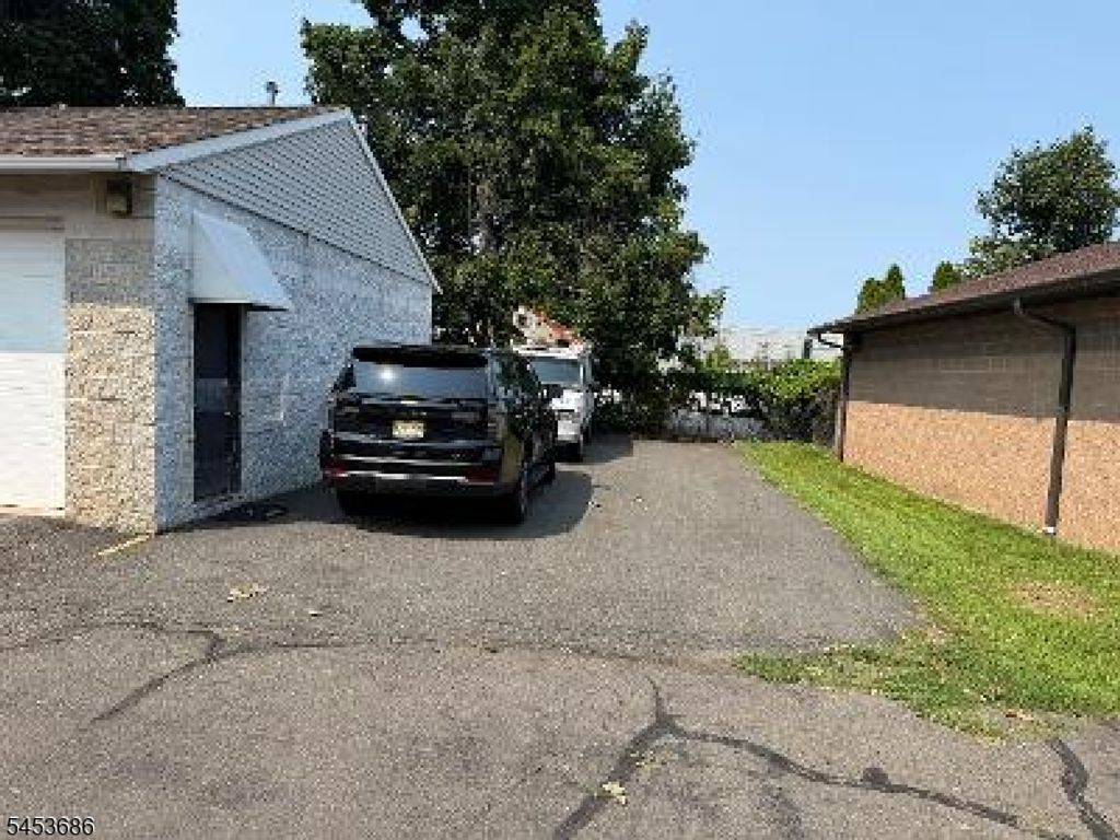 83 Lackawanna Ave, Woodland Park, NJ 07424 — exterior