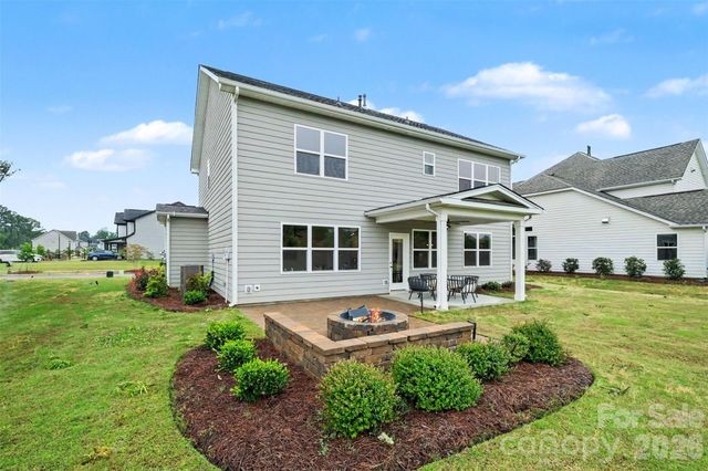 3808 Dahlia Drive, Harrisburg, NC 28075
