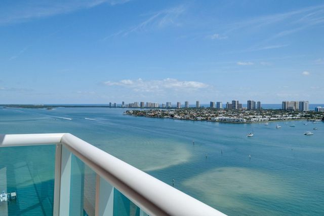 2640 Lake Shore Drive 1510, Riviera Beach, FL 33404