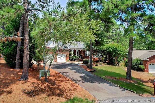 5 Fur Court E, Pinehurst, NC 28374