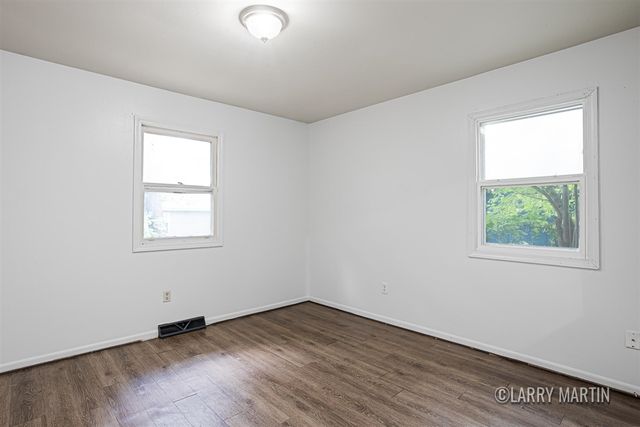 944 Lancashire Court, Grand Rapids, MI 49508