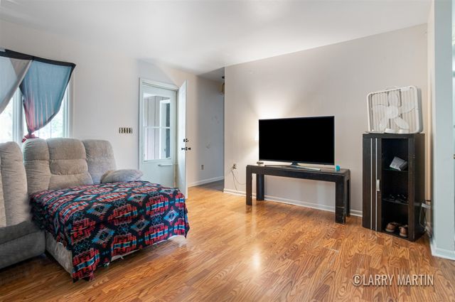 944 Lancashire Court, Grand Rapids, MI 49508