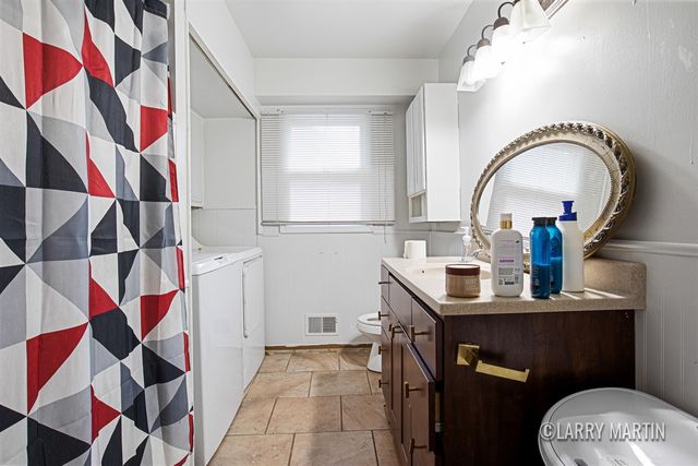 944 Lancashire Court, Grand Rapids, MI 49508