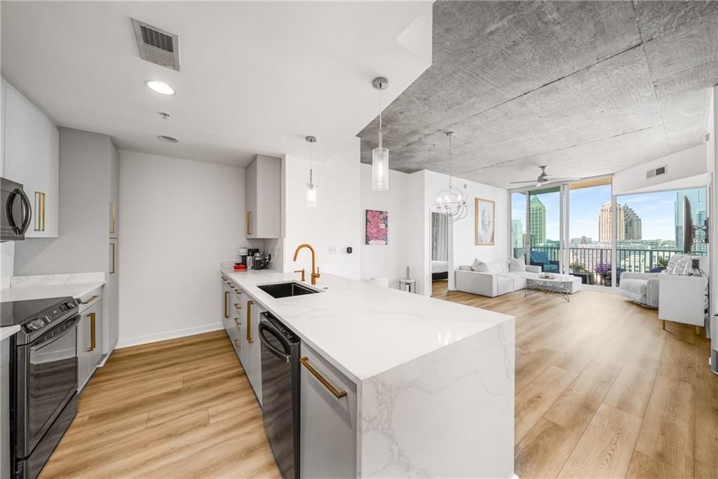 860 Peachtree NE Street 2105, Atlanta, GA 30308