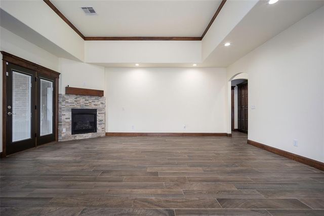 317 Stoneridge Drive, Moore, OK 73160