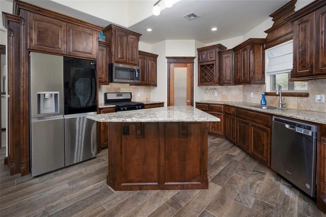 317 Stoneridge Drive, Moore, OK 73160