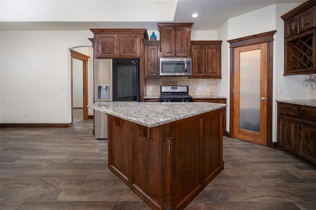 317 Stoneridge Drive, Moore, OK 73160